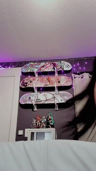 Vampir femboy gooning live
