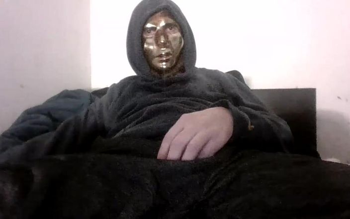 VictorleashV2: Desnudándose seguido de una paja