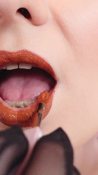 Asmr Video: Lipstick, Mesh Gloves and Lollipop