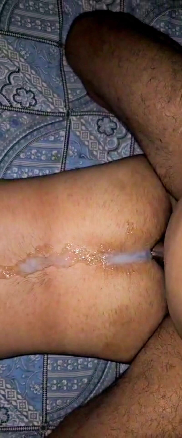 rruh_2024: मैंने अपने दोस्त को अपना लंड दिखाया और हस्तमैथुन किया, फिर उसे घर बुलाया और उसकी गांड में चोदा और उसकी गांड पर वीर्य निकाला