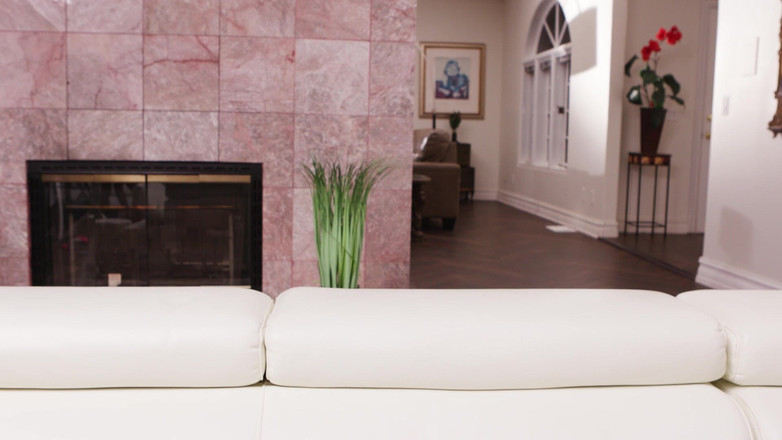 Reality Junkies: Otrogen MILf behöver ny kuk