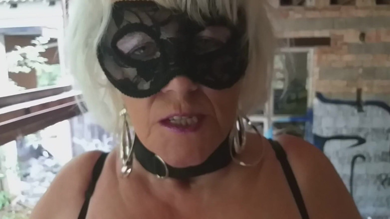 PureVicky66: La abuela dominará