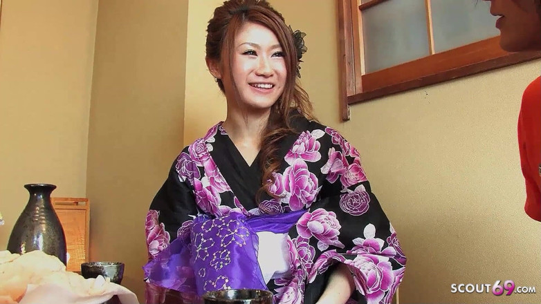 Asian porn collection: アジアのスキニーティーン積へオーガズムによってステップ兄弟