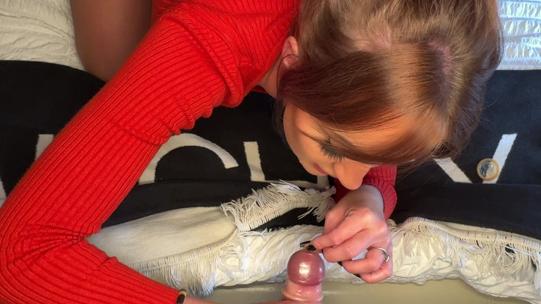 Mr Money Shot & Zoe Grey: 豊満な赤毛が一番乱暴なフェラチオを - 視点