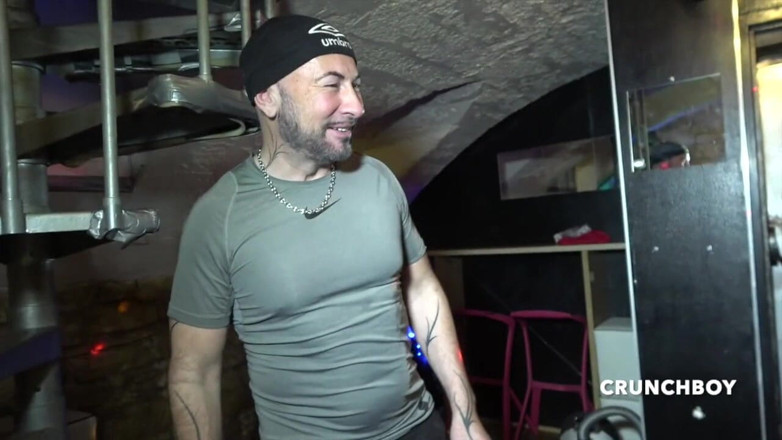 Recent bareback porn from France: Kevin anale scopato selvaggiamente da un ragazzo etero curioso