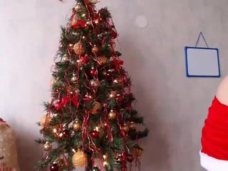 Antichristrix: クリスマスツリーの飾り付けライブ