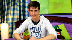 Lollipop Twinks: Un interviu "mușcat" cu Adrian