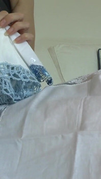 Adulmecare retro de batistă Scents și ejaculare, doamna Victoria Valente