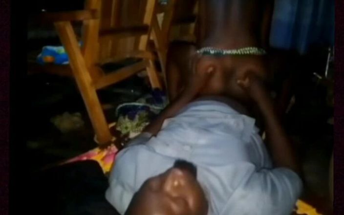 Viporn sex bais: Üvey anne ve üvey oğlu sikişiyor