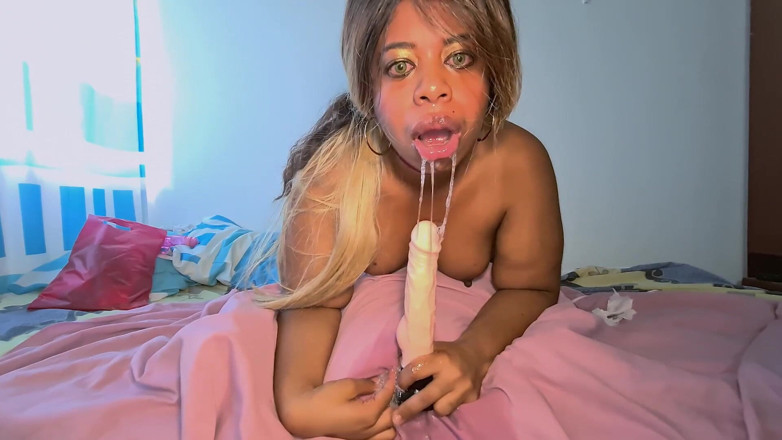 SexyButtrfly: Sexy ebenová dělá špinavé hluboké kouření se svým velkým robertkem