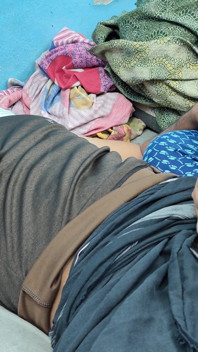Melancap, handjob awek Malayali dengan abang tiri