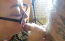 Sweet July: Cadela de óculos recebe uma boca cheia de porra