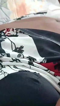 La moglie ottiene un orgasmo di punta che scorre dalla figa - 2
