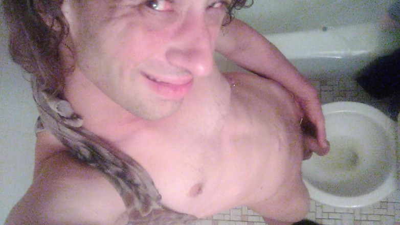 LilTaste: Horny Transgirl Pissing Standing up in Full View