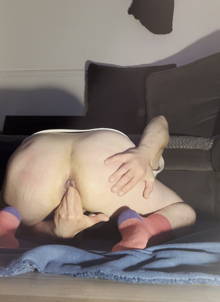 Nalekhome: Tvrdá anální pěst - moje ruka šuká do zadku