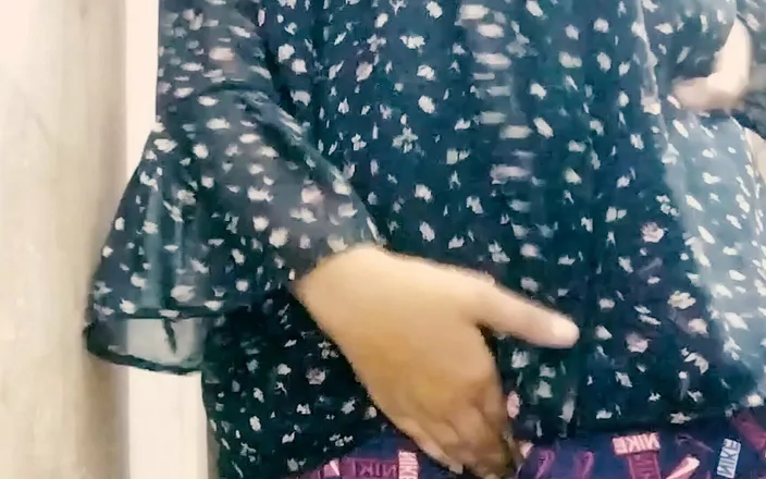 Riyathakur: Aunty's girl's pussy fucked Hindi sex story