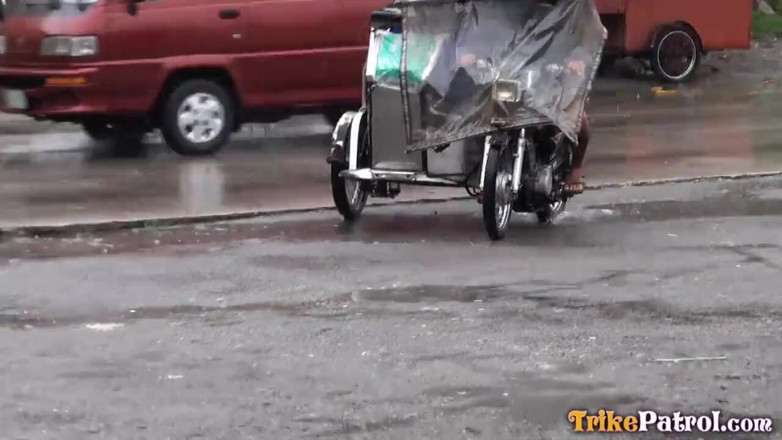 Trike Patrol - Tuk Tuk Patrol: น้ำเงี่ยนหีสั่นกระตุกเป็นแอ่ง