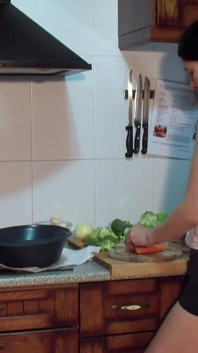Чи можу я вам щось приготувати, а потім ми подивимося, що на десерт