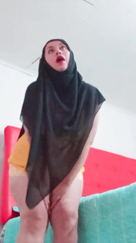 Mujer Turca Cachonda Con Un Hijab