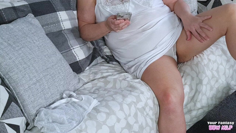 BBW_Wife: Mătușă Chiloți Îți place să o urmărești pe mătușa dezbrăcându-se 