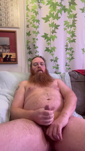 Big Baz: 裸の自己小便と精液