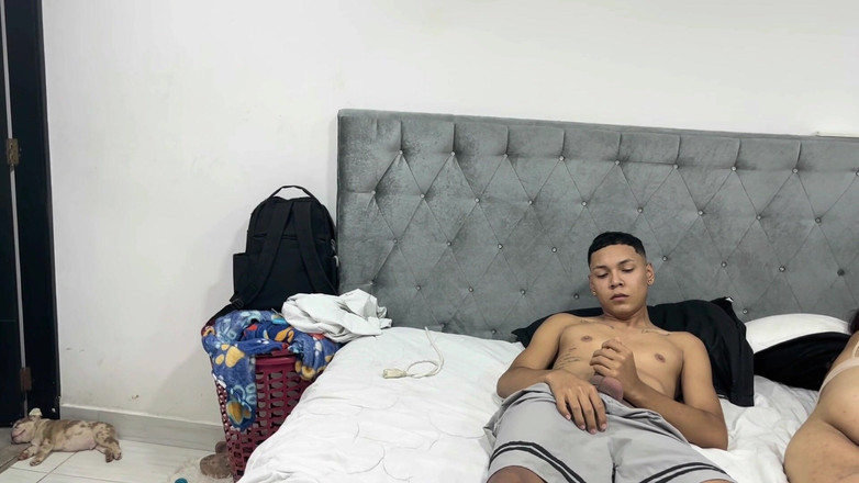 karencita: 我用我的大黑屌操我的性感继妹