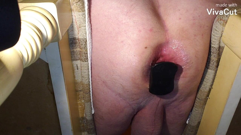 Charlieboy69: Călărește un vibrator anal