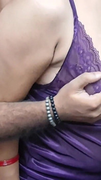 Mio marito mi ha scopato forte la mia figa di succo desi indiano marito e moglie sesso caldo 1.1