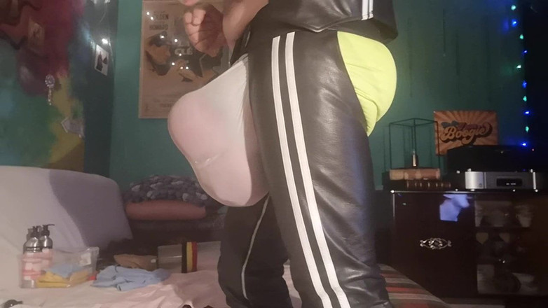 Monster_Meat_: Fiesta de engranajes pervertidos, show completo de cuero