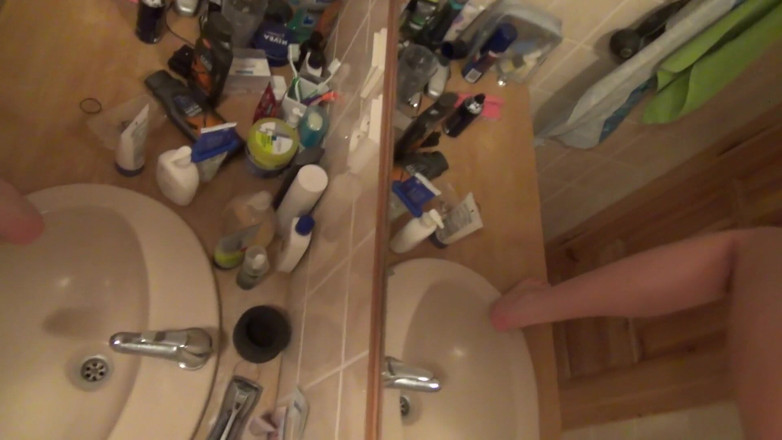 All Those Girlfriends: Dream Nikky are parte de o sesiune foto în baie