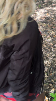 Ebony Buitenshuis Solo Plagen - Naakt in Het Bos