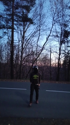 kickerscooter: Tôi bị bắt gặp đang thủ dâm nơi công cộng bởi...