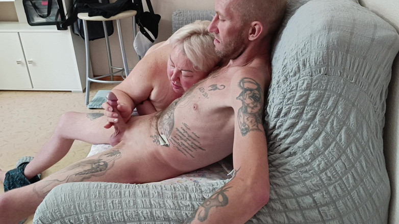 Zona901: Macecha kouří ptáka tak dobře, dokud se nevystříkám