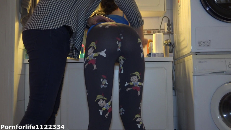 Pornforlife1122334: Sugardaddy slokte mijn kont in de badkamer met riem, hand...