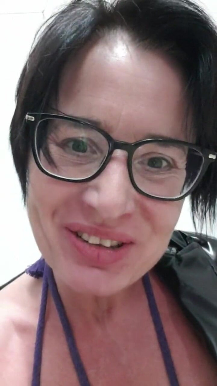 JulieEroticDress: Spritz Spela in med klämmor