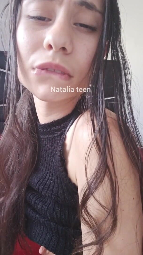 Natti natti: My teacher threatens me by video call and in the...