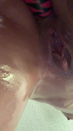 Suzy Wylde: Oljad &redo att explodera del 2