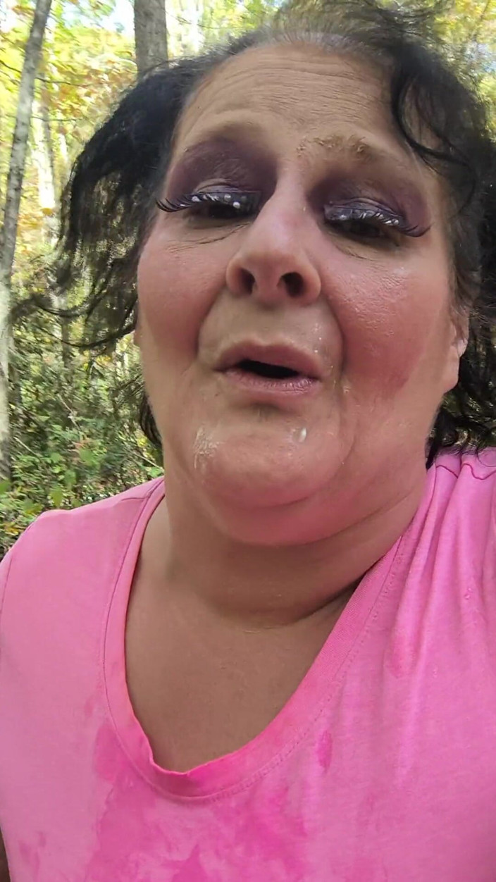 HerculesnVENUS: 핫한 포르노 스타처럼 정액을 먹는 그녀의 차에서 일하는 역학