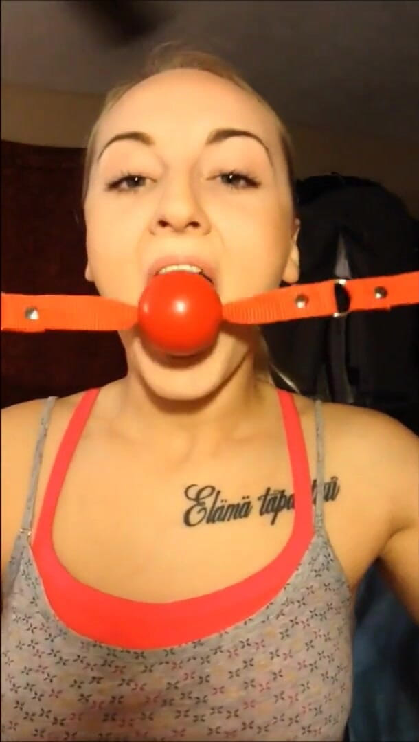 Selfgags classic: Je suis ton petit secret bâillonné !