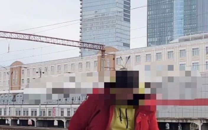 Wanker forever: Дуже гаряче ризиковане публічне. Моя дрочка руками на залізничній платформі
