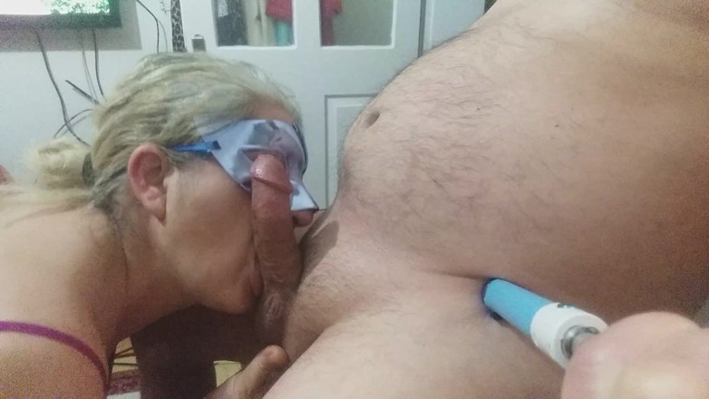 King-woman: Król-kobieta bierze to do ust i wkłada do gardła