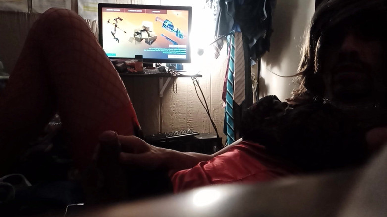 Wicked studios: Crossdresser v červeném prádle