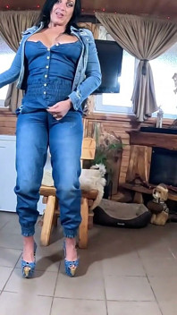 Dominant Jeans MILF Squirt Fantasy. Cameltoe, Smoking, Pee Domination and Double Orgasm