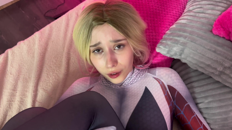 HannahKim: Gwen Stacy me suce et me donne tous les trous