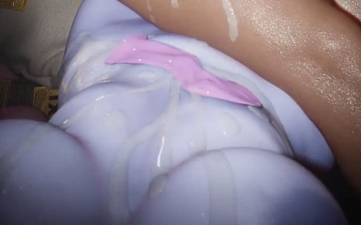 Hatano Oshidax: Nyl激烈的粗暴性爱臀部渴望快乐美味的屁股吞下精液 激烈的粗暴性爱 激烈操逼