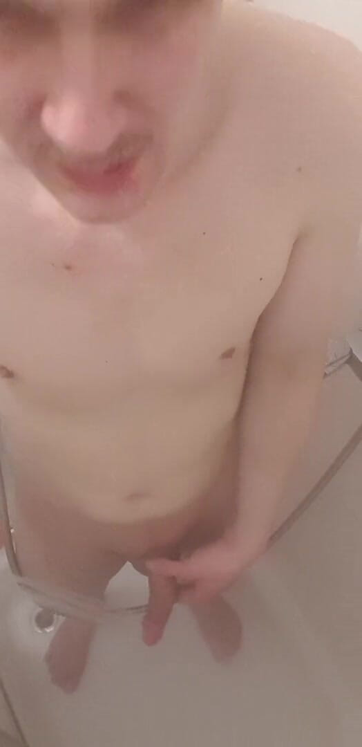 BoyGrenzenlos: Privately Filmed Showering - Part 1