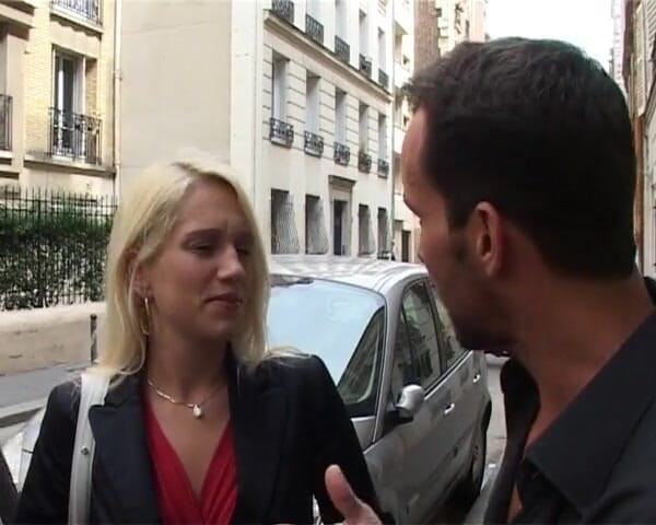La France a Poil: De la calle a la cama, esta hermosa rubia follada...