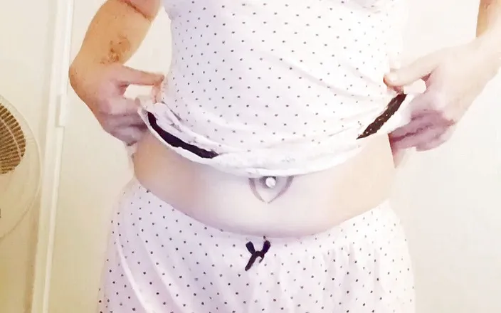 AzFoxxxTailPhelicia: Valentines day sexystrip