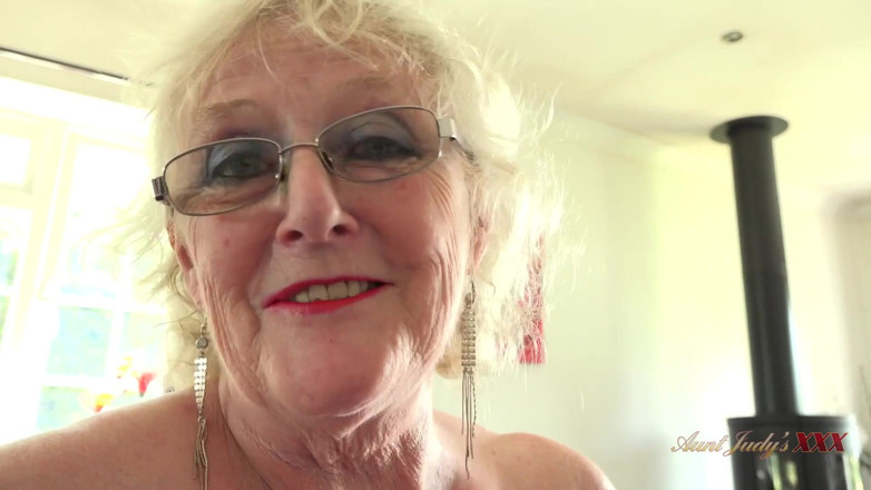 Aunt Judy's XXX: Auntjudysxxx - आपकी चोदने लायक पत्नी Mrs Claire के साथ डेट नाइट (देखने का बिंदु)