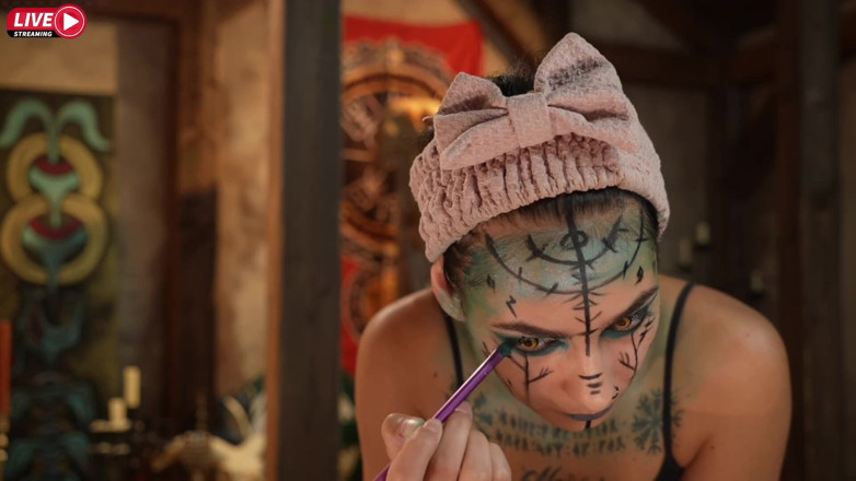WeAreNewbies: Alexa's Cosplay Glow-up for the Live Chat